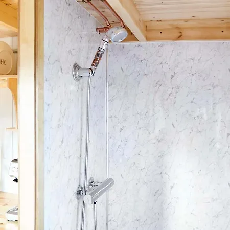 Aileen - Unique Tiny House With Wood Fired Roll Top Bath In Heart Of The Cairngorms Ballater Exterior photo