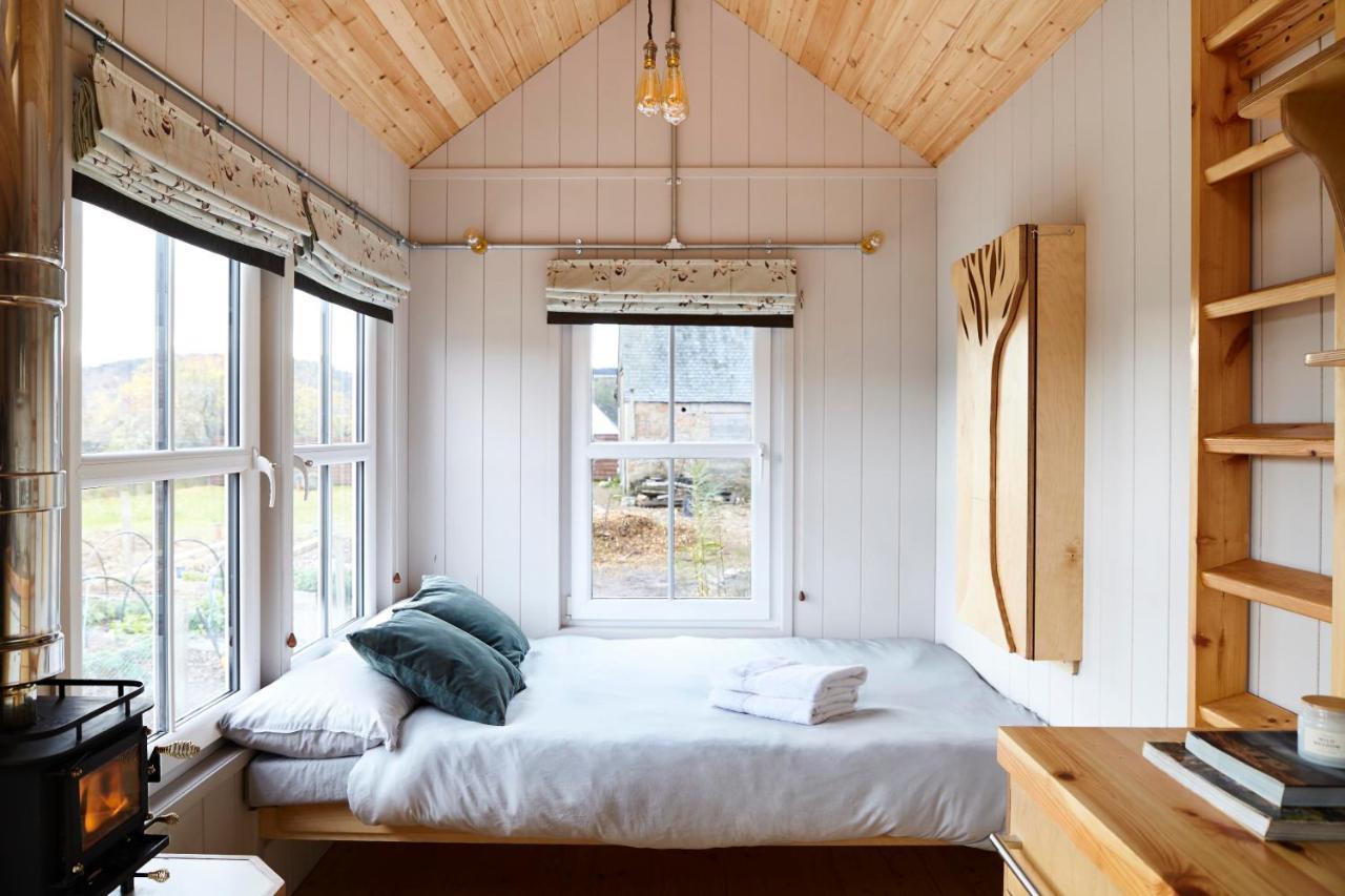Aileen - Unique Tiny House With Wood Fired Roll Bath In Heart Of The Cairngorms