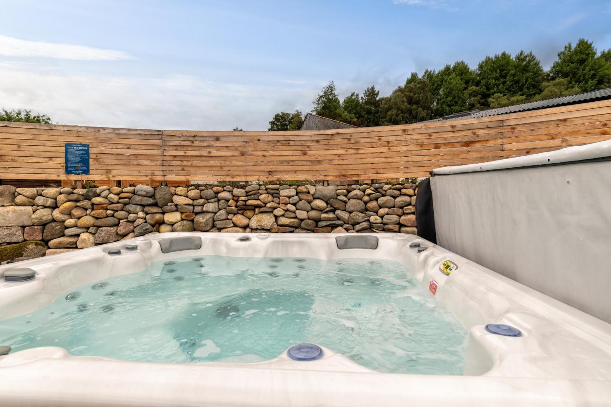 Aileen - Unique Tiny House With Wood Fired Roll Bath In Heart Of The Cairngorms Ballater